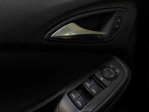 Used 2025 Buick Encore GX Preferred FWD image 19