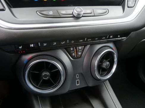 Certified 2023 Chevrolet Blazer LT w/ Convenience Package image 26