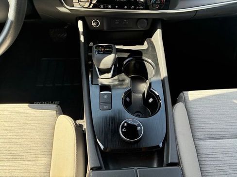 Certified 2023 Nissan Rogue SV image 14