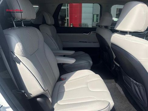 Used 2025 Hyundai Palisade Calligraphy FWD image 9