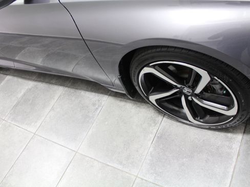 Used 2018 Honda Accord Sport image 35