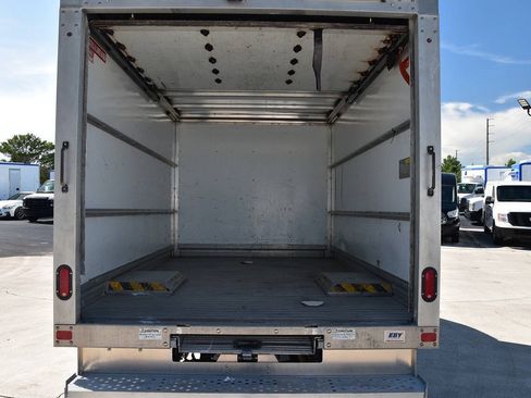 Used 2018 Ford Transit 350 156 DRW RWD image 11