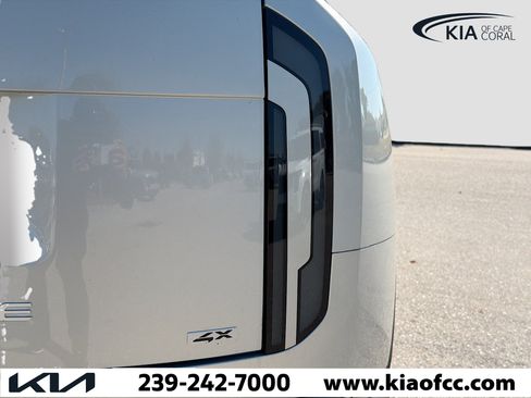New 2027 Kia Telluride S image 10