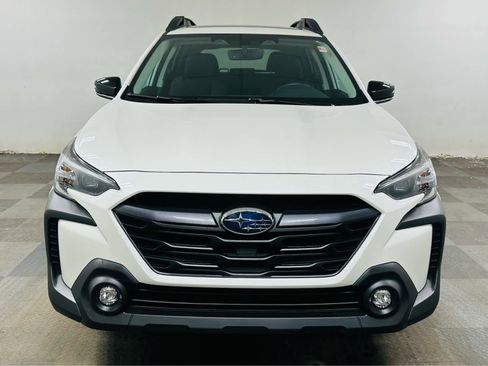 Used 2023 Subaru Outback Premium AWD/4WD image 2