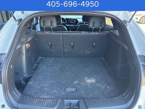 Used 2025 Chevrolet Trax RS w/ Driver Confidence Package image 18