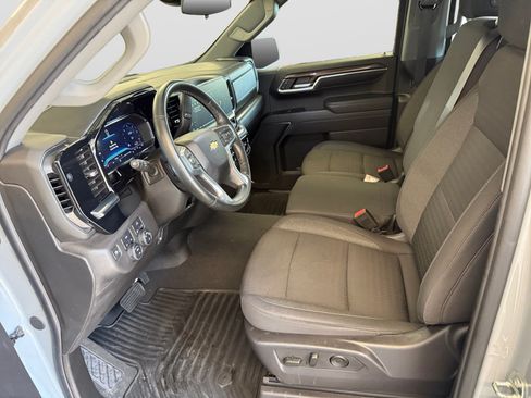 Used 2024 Chevrolet Silverado 1500 LT AWD/4WD image 11