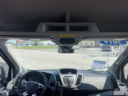 Used 2019 Ford Transit 350 XLT image 14