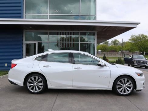 Used 2016 Chevrolet Malibu Premier w/ Driver Confidence Package II FWD image 2