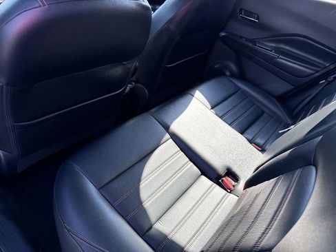 Used 2019 Nissan Kicks SR w/ SR Premium Package image 14