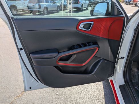 Used 2021 Kia Soul Turbo FWD image 12