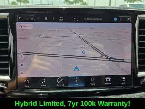 Used 2023 Chrysler Pacifica Limited FWD image 24