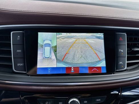 Used 2018 Buick Enclave Avenir w/ Avenir Technology Package AWD/4WD image 15