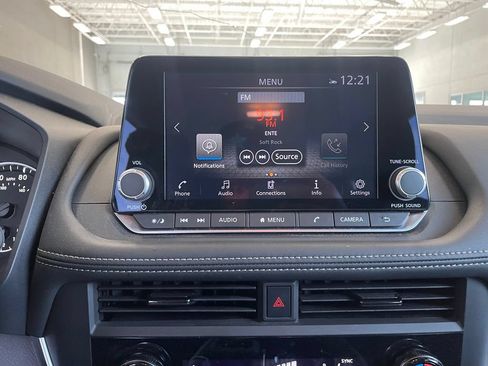 Certified 2026 Nissan Rogue SV FWD image 14