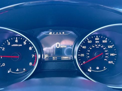 Used 2015 Kia Sedona SX FWD image 14