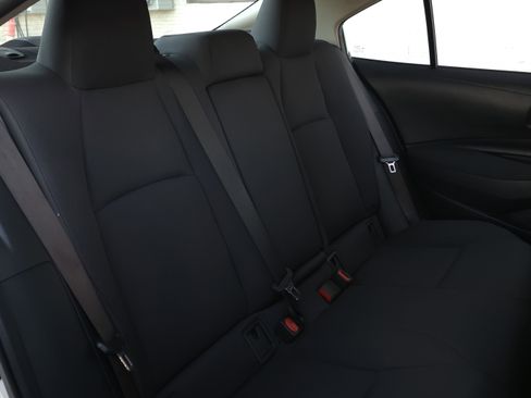 Used 2023 Toyota Corolla LE image 22