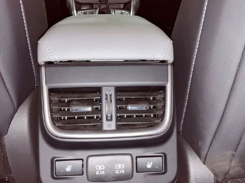 Used 2021 Subaru Outback Limited image 9