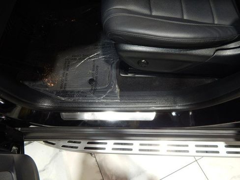 Used 2023 Mercedes-Benz GLE 450 4MATIC w/ AMG Line Exterior image 15