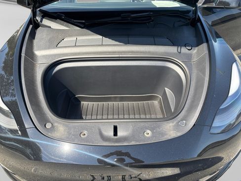 Used 2024 Tesla Model Y Performance AWD/4WD image 11