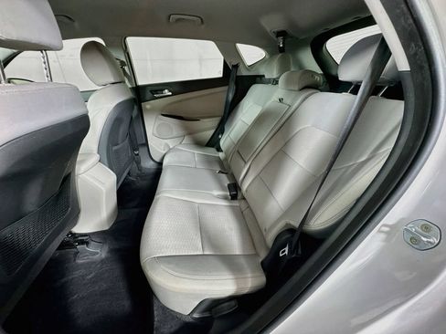 Used 2019 Hyundai Tucson Value FWD image 29
