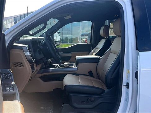 New 2026 Ford F250 Lariat w/ Black Appearance Package AWD/4WD image 9
