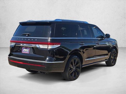 Used 2023 Lincoln Navigator Reserve AWD/4WD image 5
