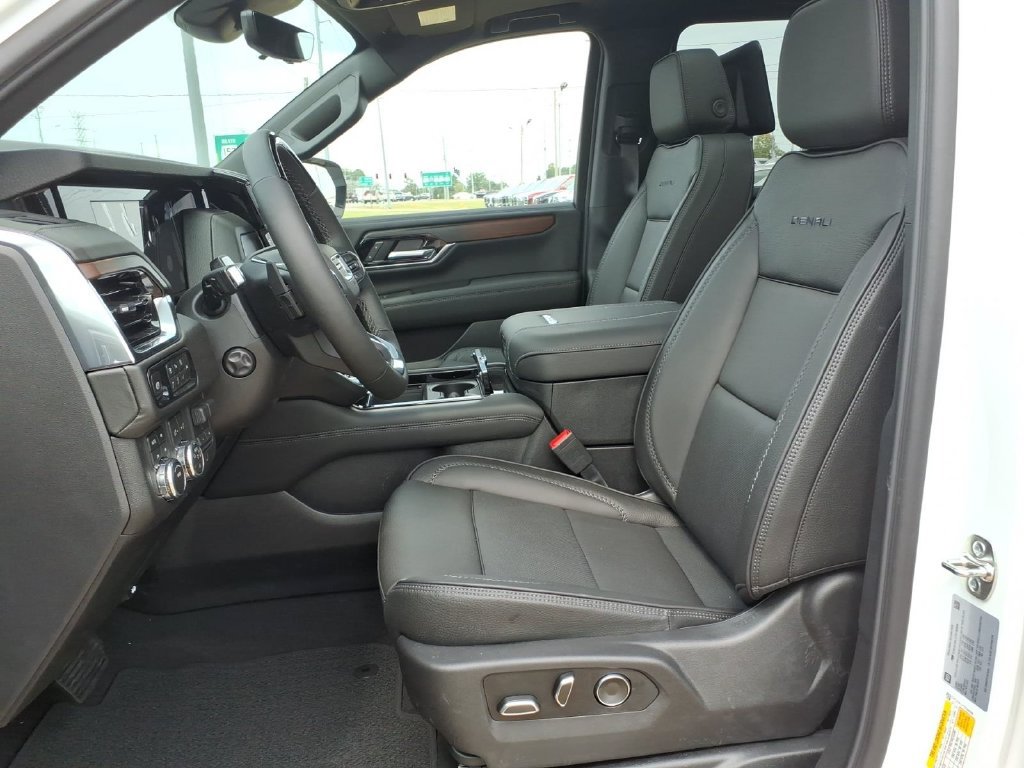New 2026 GMC Yukon XL Denali w/ Advanced Technology Package AWD/4WD image 11