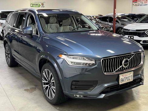 Used 2021 Volvo XC90 T5 Momentum AWD/4WD image 3