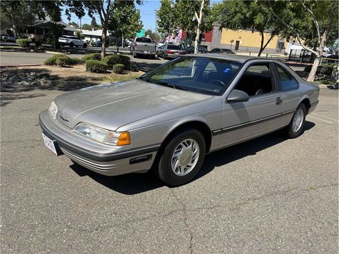 Used 1990 Ford Thunderbird LX RWD image 3