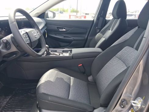 New 2026 Nissan Sentra SV w/ SV Convenience Package FWD image 23