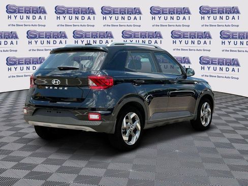 New 2025 Hyundai Venue SEL image 7