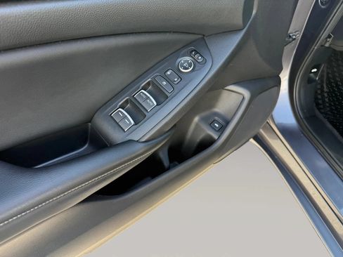 Used 2018 Honda Accord Sport image 12