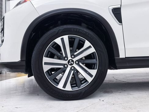 Used 2021 Mitsubishi Outlander Sport SE image 12