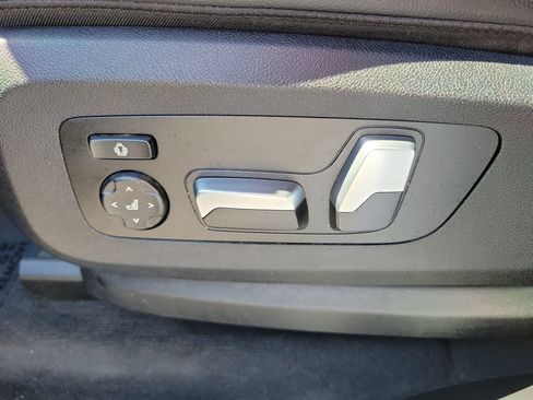 Used 2020 BMW X5 sDrive40i w/ M Sport Package RWD image 23