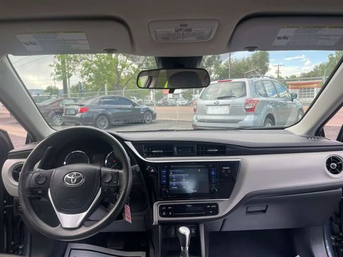 Used 2017 Toyota Corolla SE FWD image 20