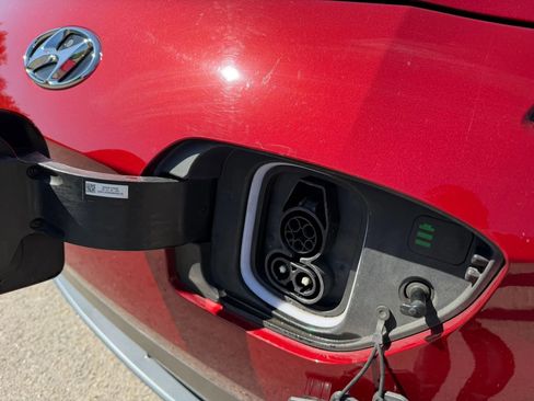 Used 2023 Hyundai Kona SEL FWD image 12