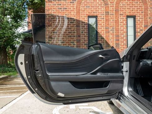 Used 2021 Lexus LC 500 Convertible w/ Touring Package RWD image 16