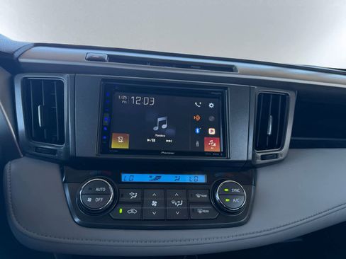 Used 2014 Toyota RAV4 XLE AWD/4WD image 14