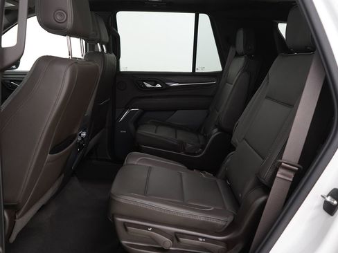 Used 2022 GMC Yukon Denali image 16