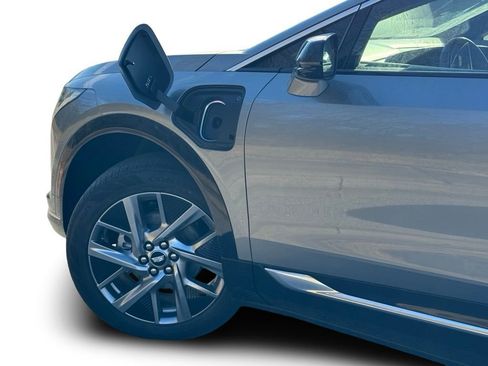 New 2026 Cadillac Optiq Luxury 2 image 7