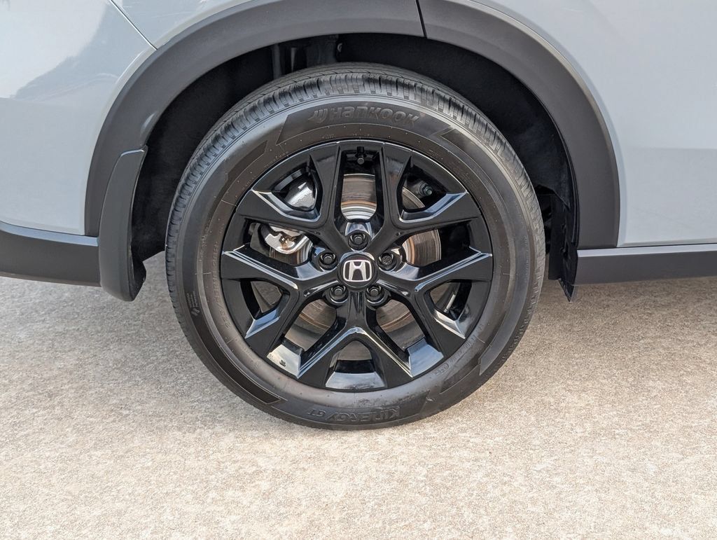 Used 2025 Honda HR-V Sport image 3