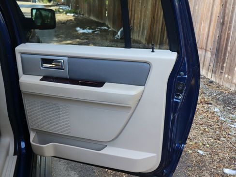 Used 2011 Ford Expedition EL XLT w/ 201A Rapid Spec Order Code AWD/4WD image 27