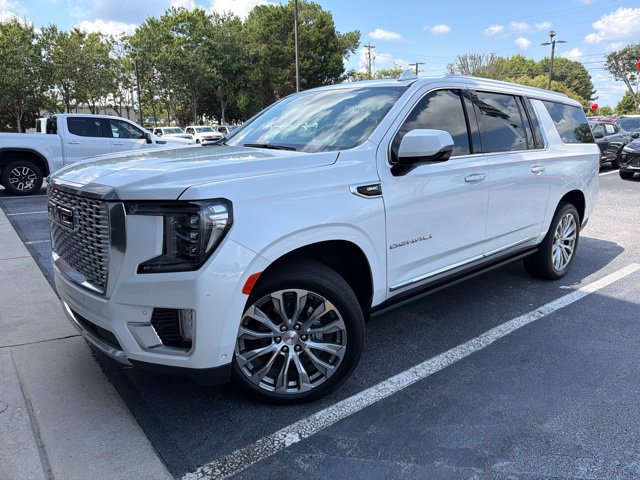 Used 2023 GMC Yukon XL Denali w/ Denali Reserve Package AWD/4WD image 1