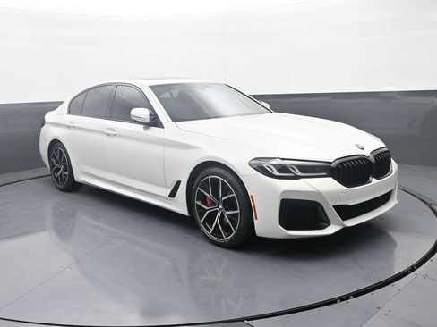 Used 2023 BMW 530i xDrive w/ M Sport Package image 3