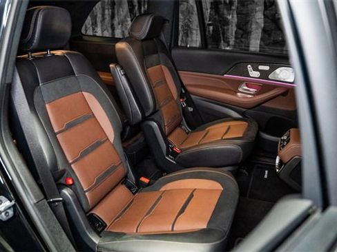 Used 2024 Mercedes-Benz GLS 63 AMG 4MATIC image 16