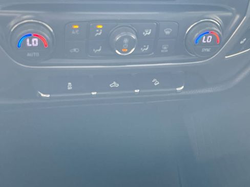 Used 2018 Chevrolet Silverado 1500 LT w/ All Star Edition AWD/4WD image 19