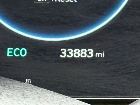 Used 2024 Hyundai Elantra Blue image 24