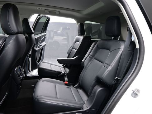 Used 2025 Lincoln Aviator 2WD w/ Jet Appearance Package image 22