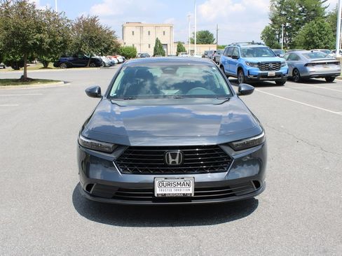 Used 2023 Honda Accord EX image 4