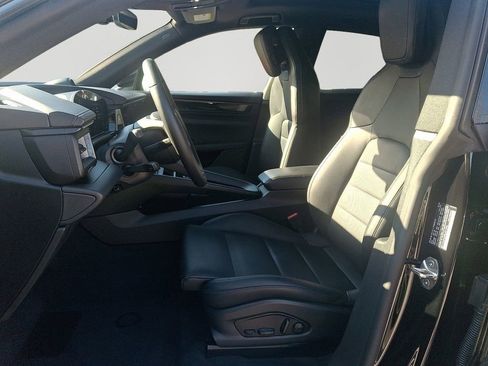 Used 2024 Porsche Macan 4 Electric AWD/4WD image 13