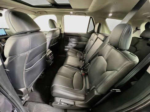 Used 2023 Honda Pilot Touring image 25